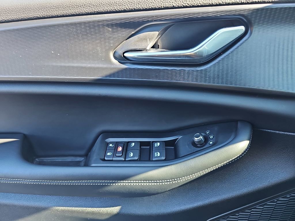 Used 2025 Jeep Grand Cherokee Laredo X w/ Trailer Tow Package image 30