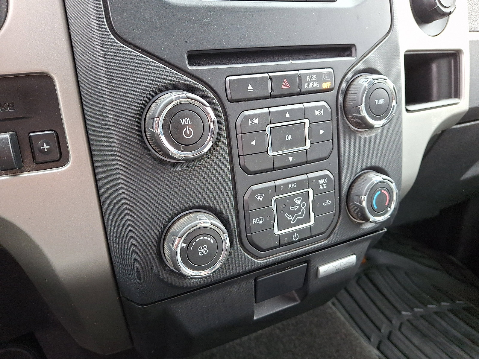 Used 2014 Ford F150 XLT w/ Equipment Group 302A Luxury image 23