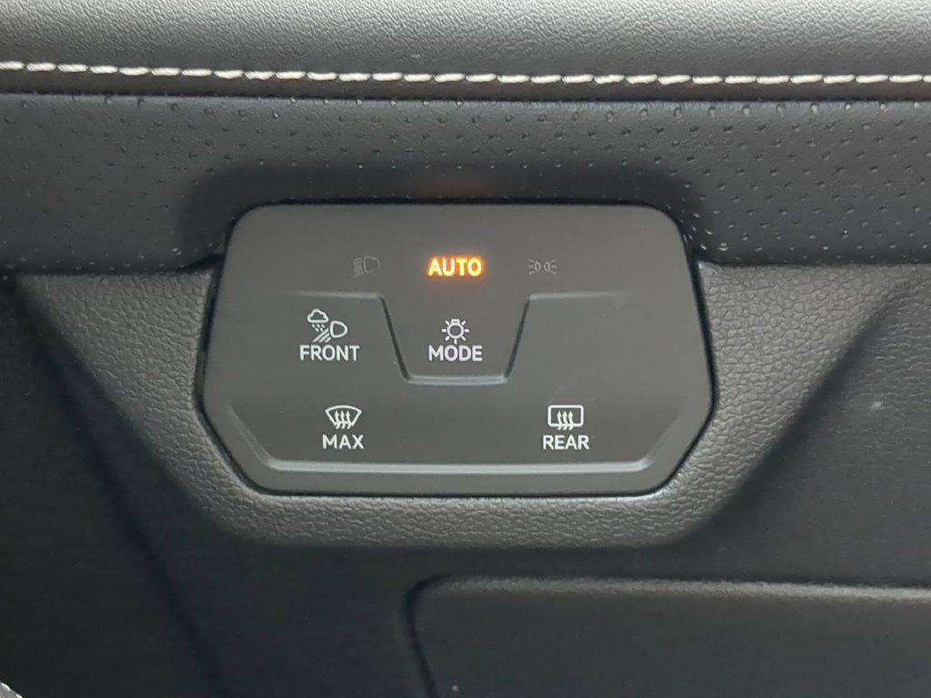 New 2026 Volkswagen Atlas SE FWD image 29
