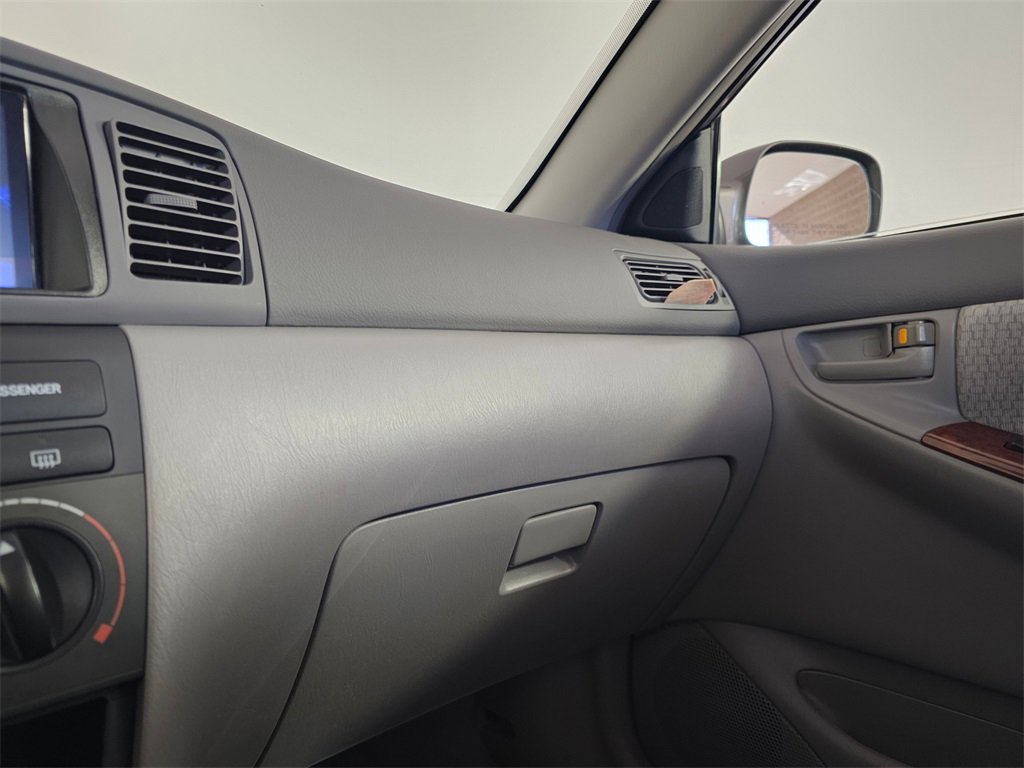 Used 2004 Toyota Corolla LE image 36