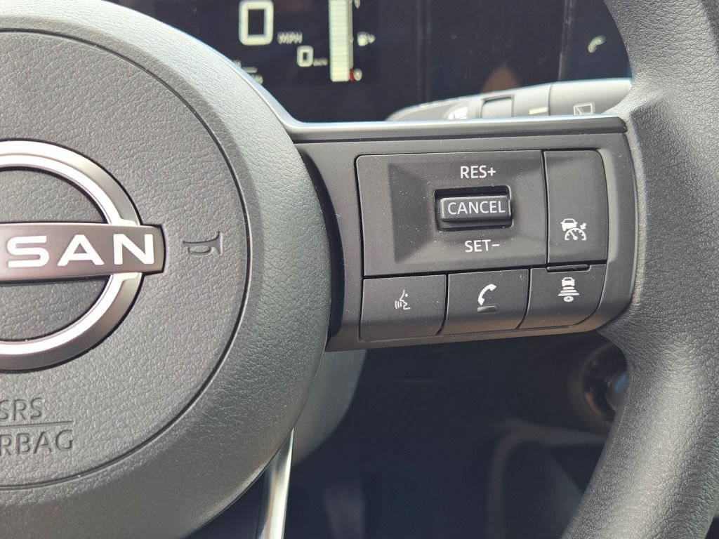 Used 2026 Nissan Kicks SV w/ SV Premium Package AWD/4WD image 31