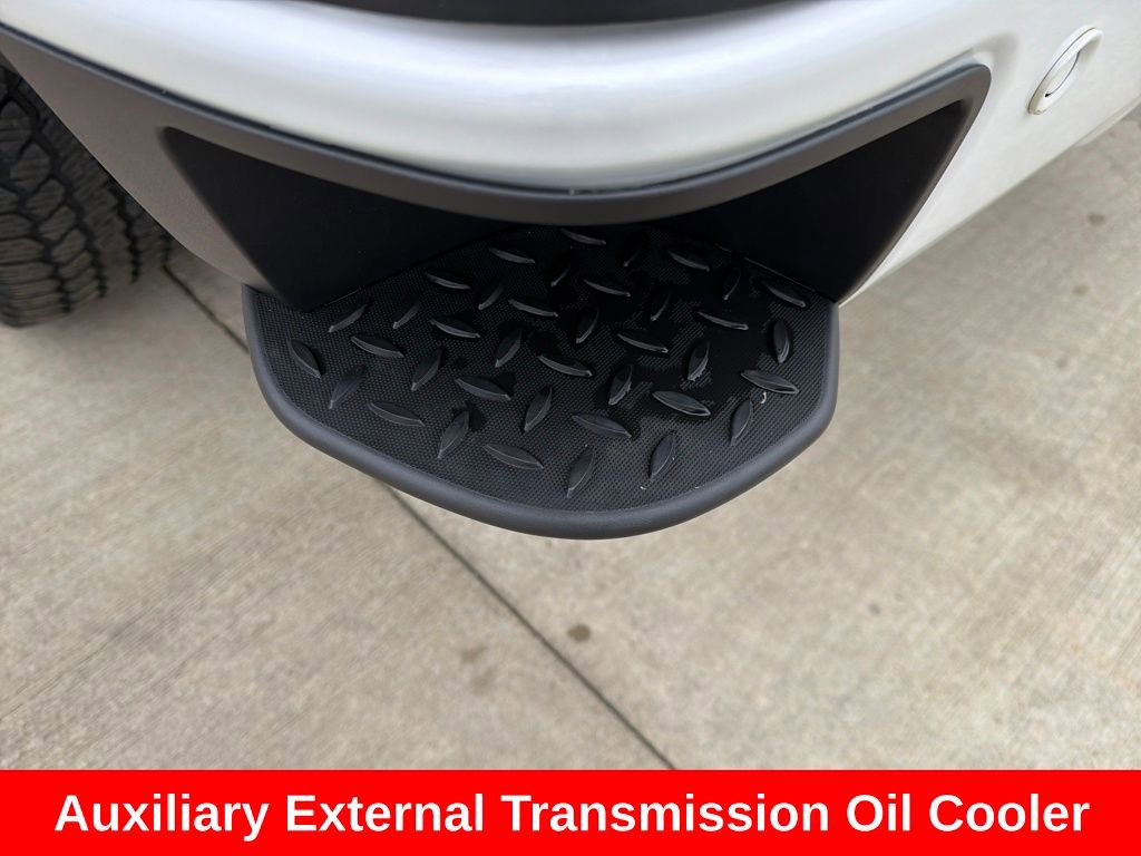 Used 2018 Chevrolet Silverado 1500 High Country image 39