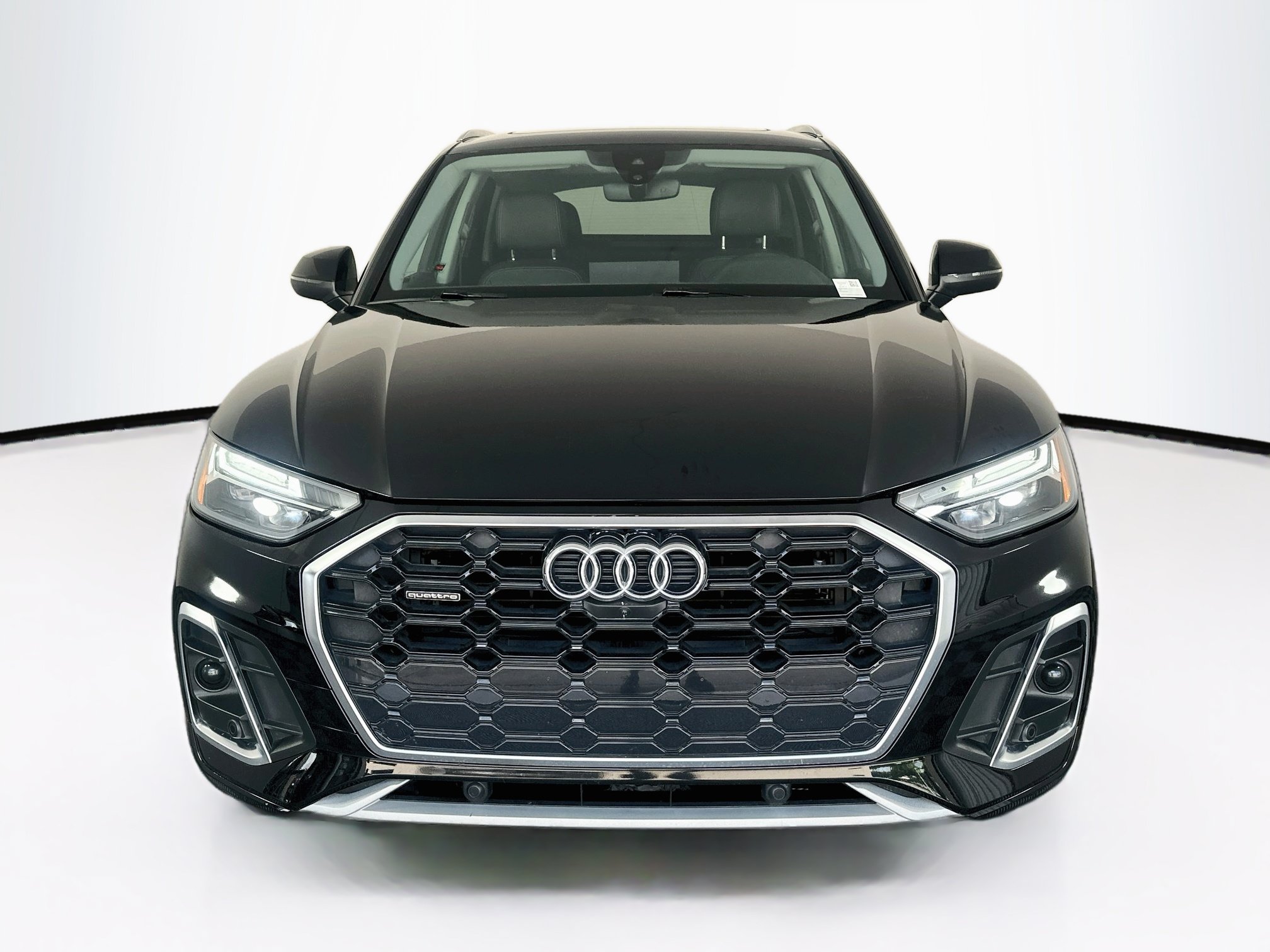 Used 2022 Audi Q5 2.0T Premium Plus w/ Premium Plus Package AWD/4WD image 2