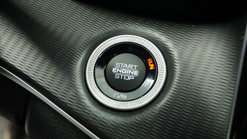 Used 2023 Jeep Grand Cherokee L Laredo image 24