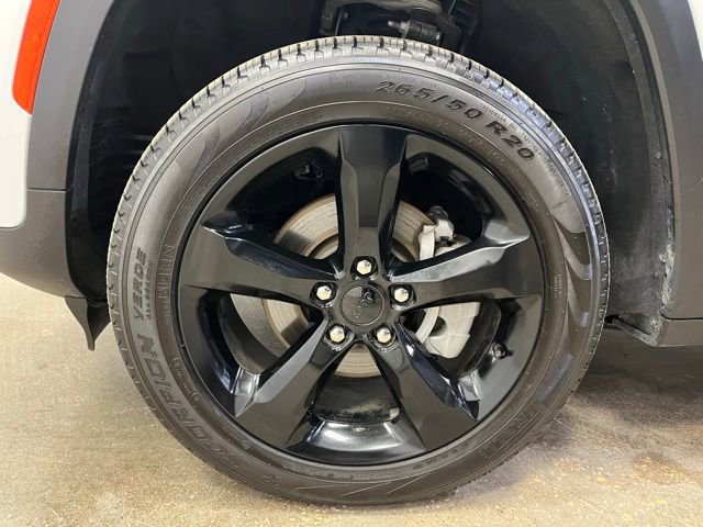 Used 2024 Jeep Grand Cherokee Limited w/ Black Appearance Package image 29