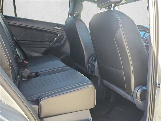 Used 2023 Volkswagen Tiguan SE R-Line image 22