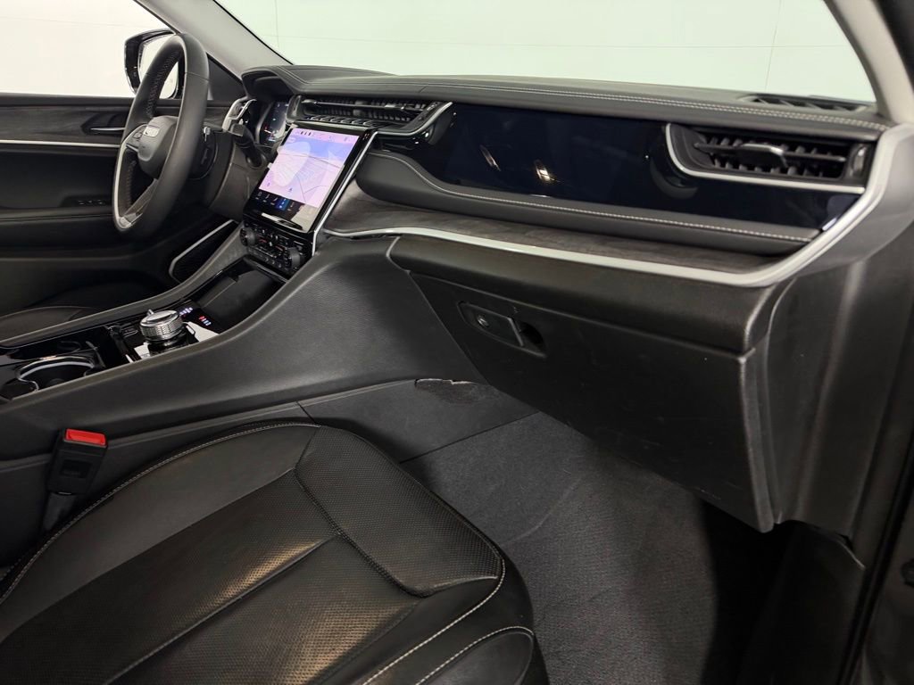 Used 2022 Jeep Grand Cherokee Limited 4xe w/ Luxury Tech Group II image 34