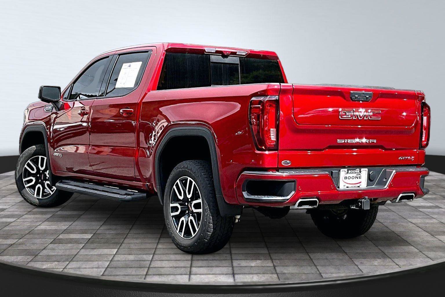 Used 2025 GMC Sierra 1500 AT4 w/ AT4 Premium Package AWD/4WD image 3