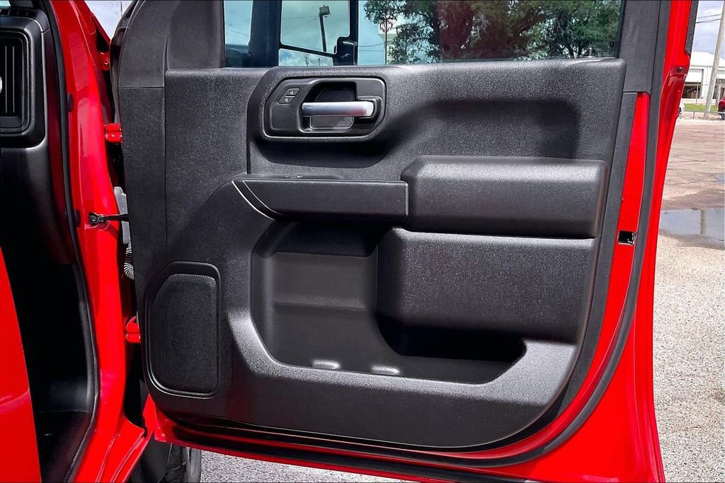 Used 2025 Chevrolet Silverado 2500 Custom w/ Custom Value Package AWD/4WD image 29