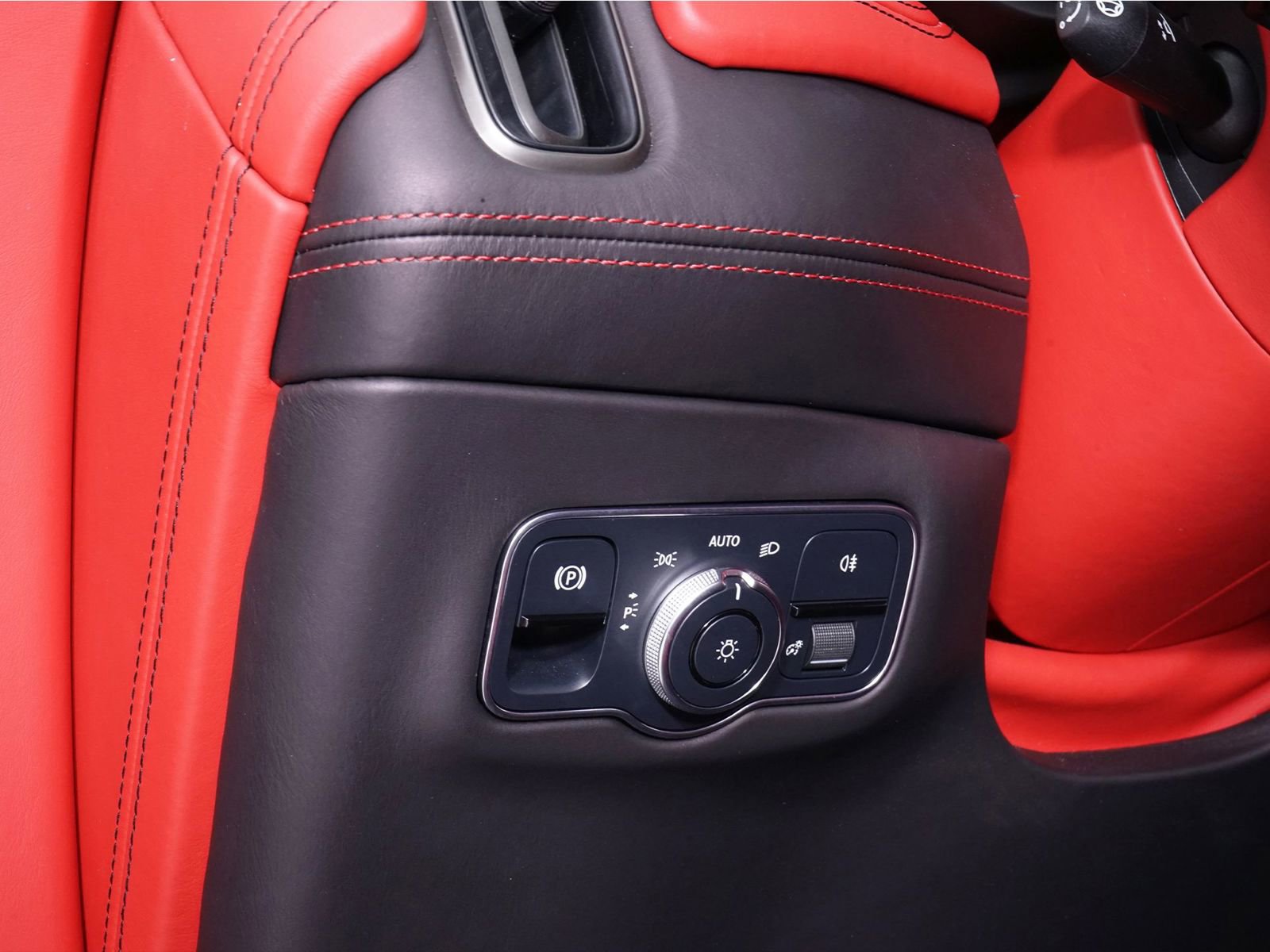 Used 2023 Aston Martin DBX 707 image 34