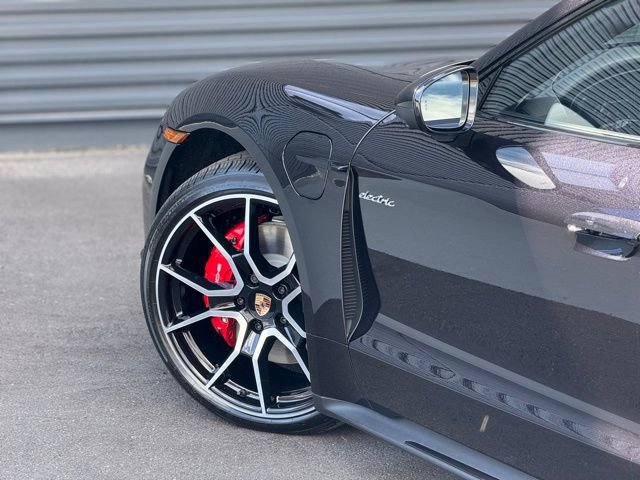 New 2026 Porsche Taycan 4S image 12