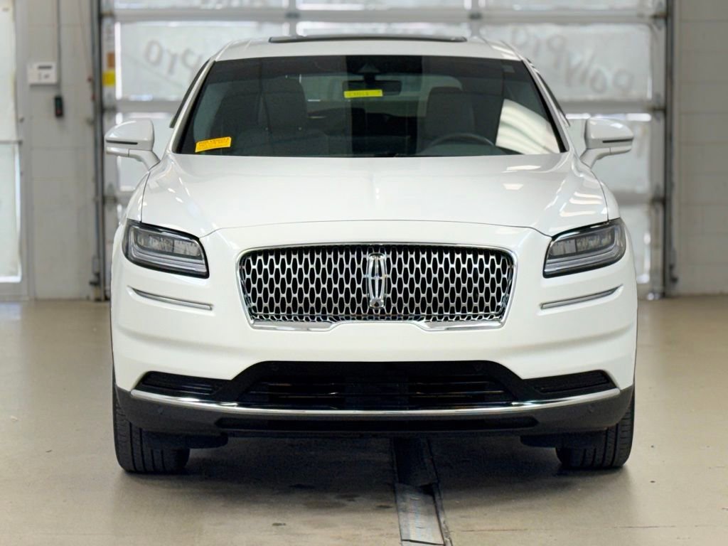 Used 2023 Lincoln Nautilus Reserve image 2