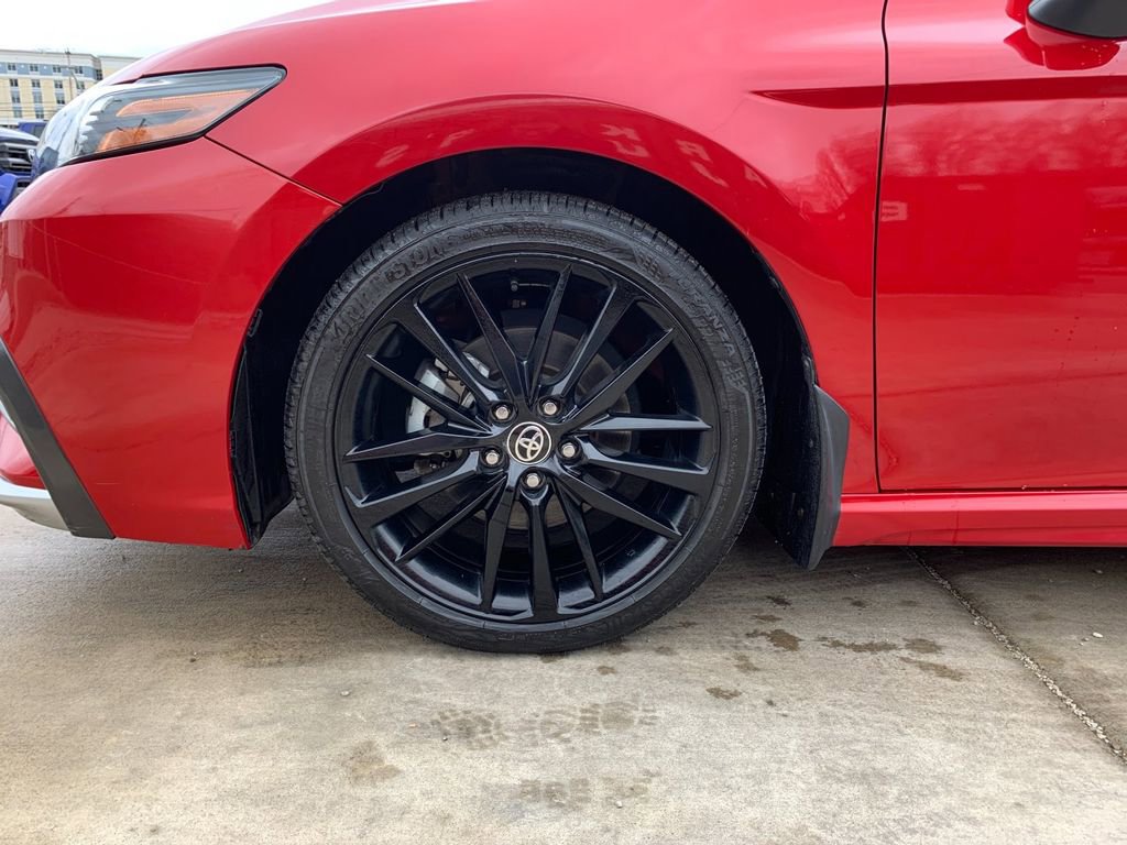 Used 2021 Toyota Camry XSE image 34