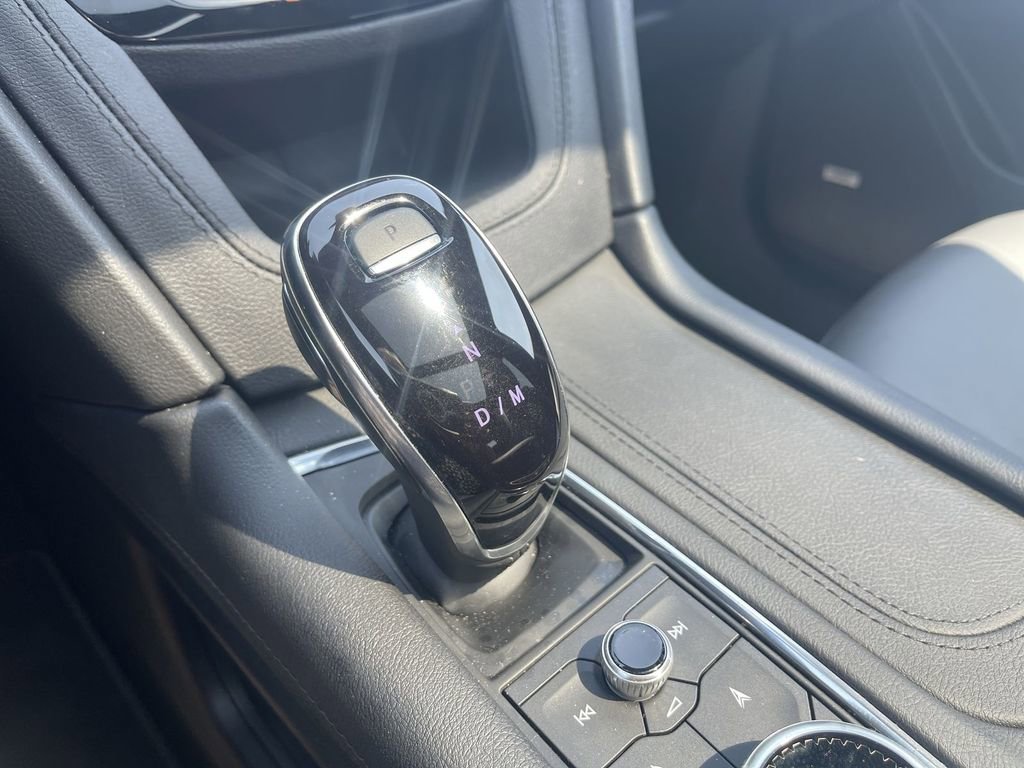 Certified 2025 Cadillac XT6 Premium Luxury image 34