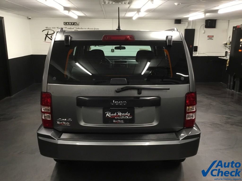 Used 2012 Jeep Liberty Sport AWD/4WD image 9