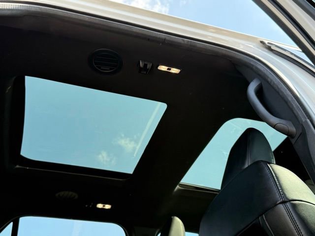 Used 2018 Ford Explorer XLT w/ XLT Appearance Package AWD/4WD image 6