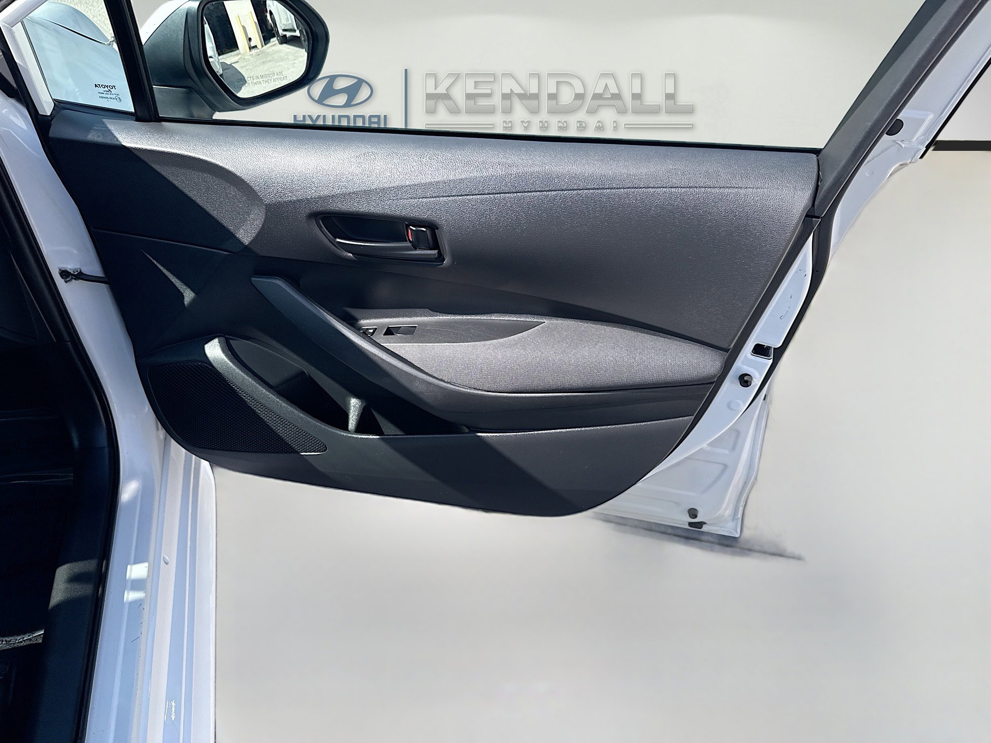 Used 2022 Toyota Corolla LE FWD image 30