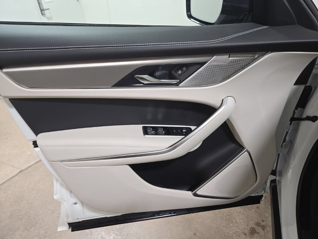 New 2026 Jaguar F-PACE R-Dynamic S AWD/4WD image 21
