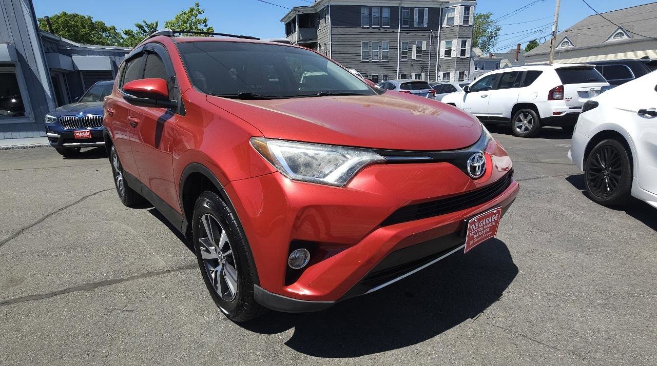 Used 2016 Toyota RAV4 XLE AWD/4WD image 8