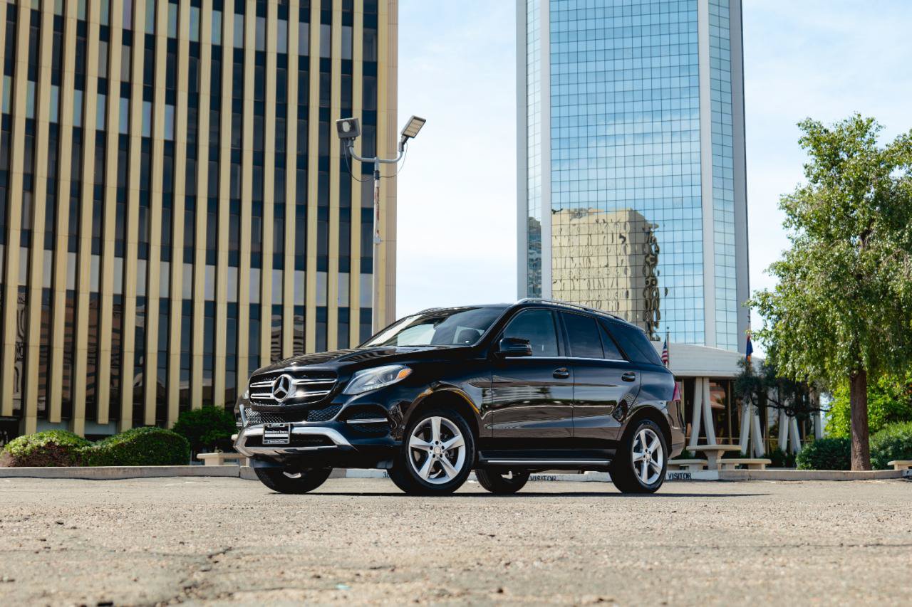 Used 2016 Mercedes-Benz GLE 350 w/ Premium Package image 2