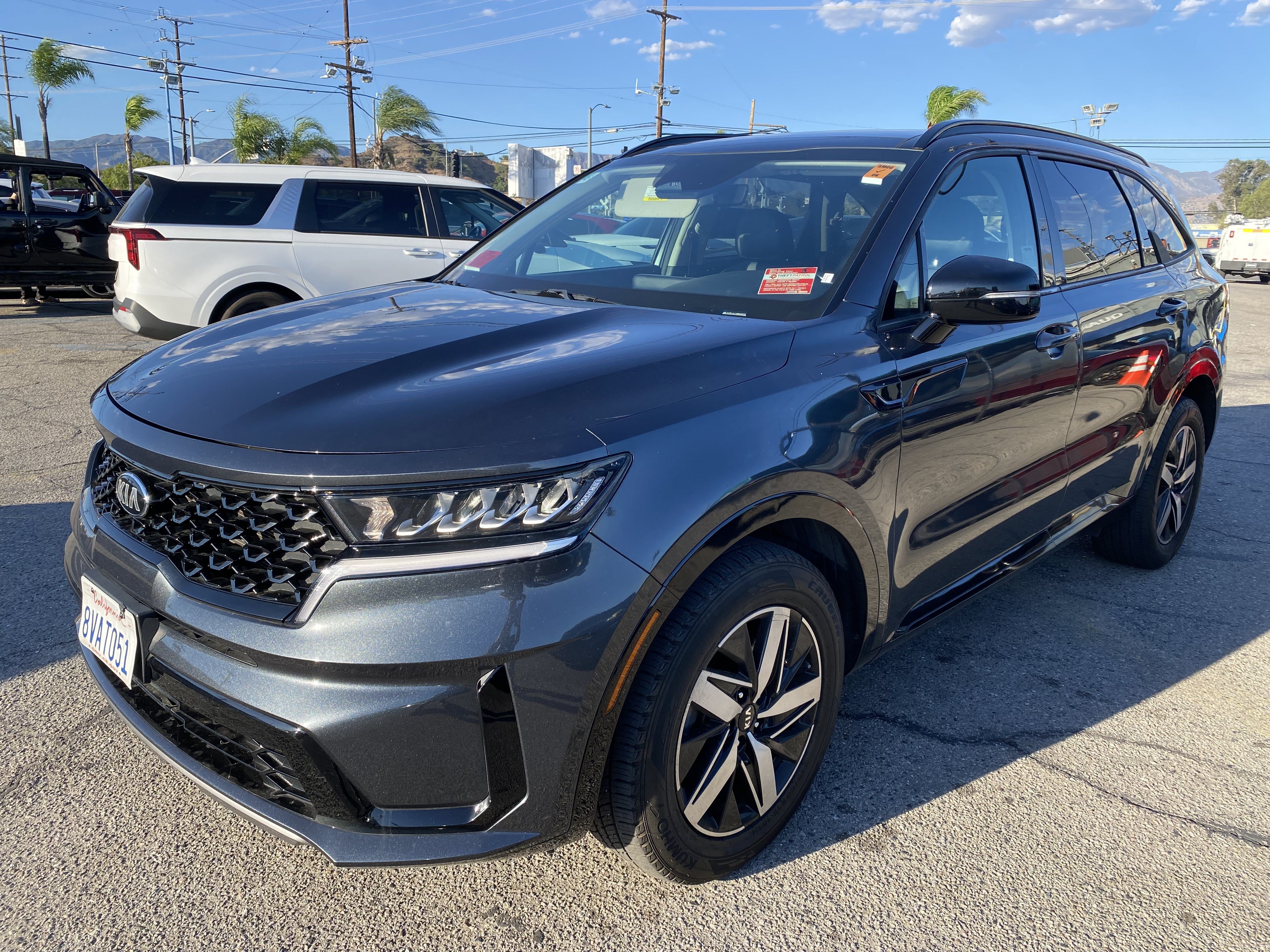 Used 2021 Kia Sorento S w/ Panoramic Sunroof Package FWD image 2