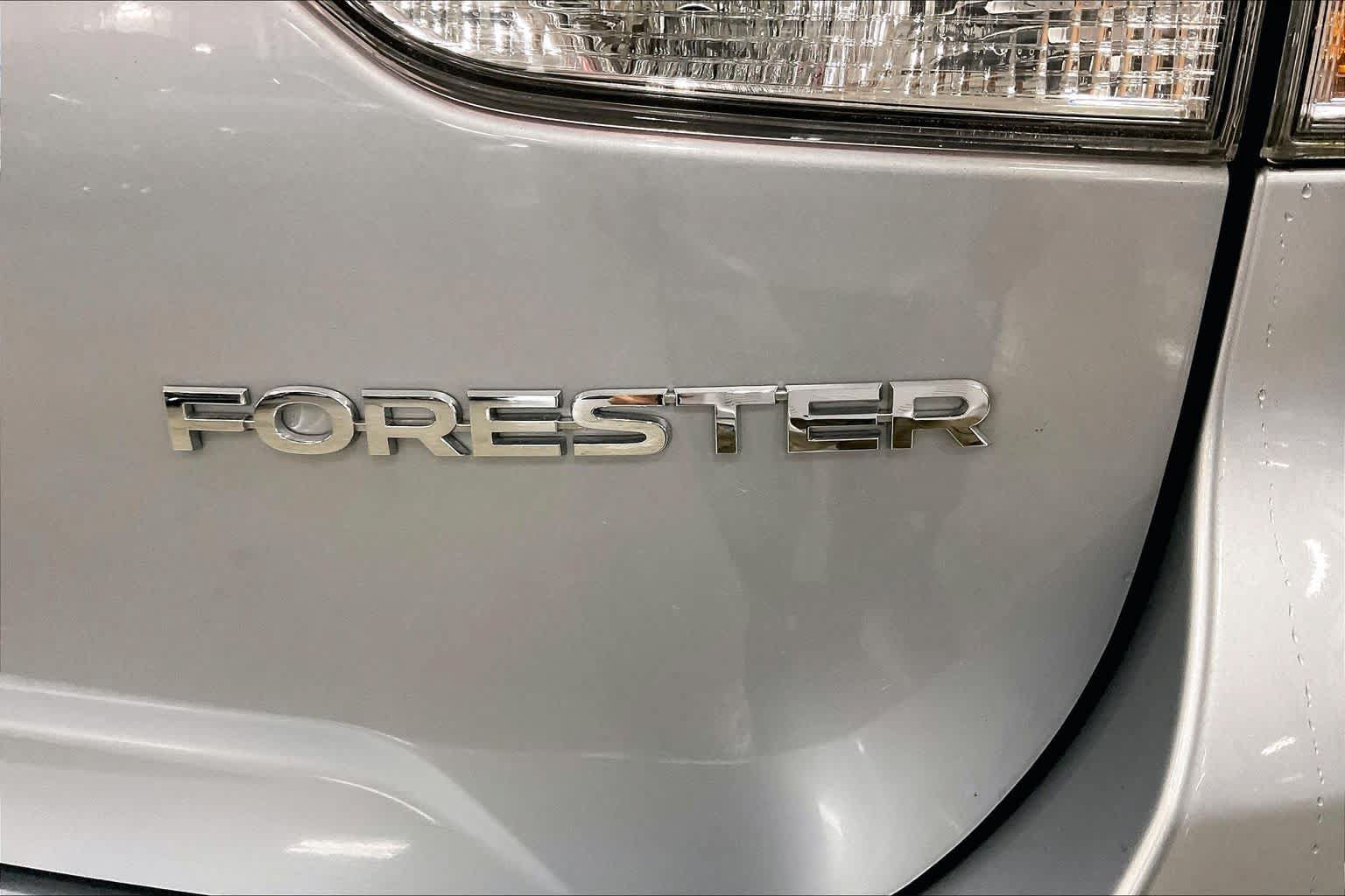 Used 2021 Subaru Forester Limited AWD/4WD image 10