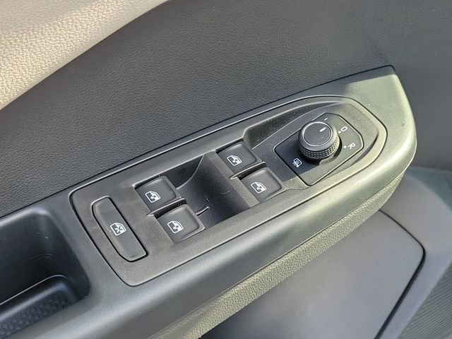 New 2025 Volkswagen Taos S image 18