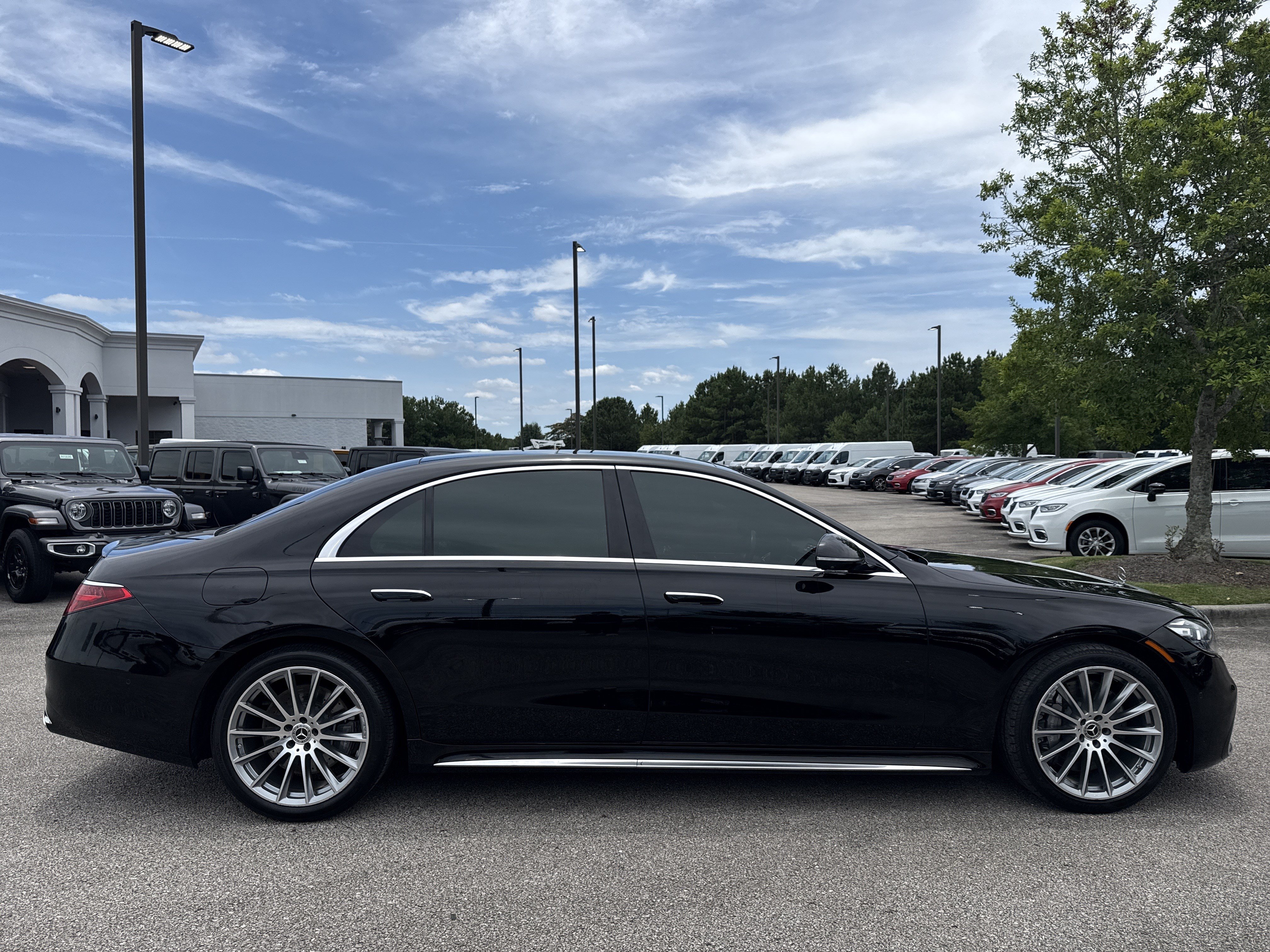 Used 2023 Mercedes-Benz S 500 4MATIC image 8
