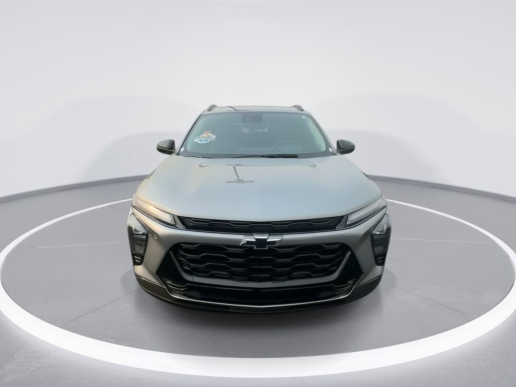 Used 2024 Chevrolet Trax ACTIV w/ Sunroof Package image 3