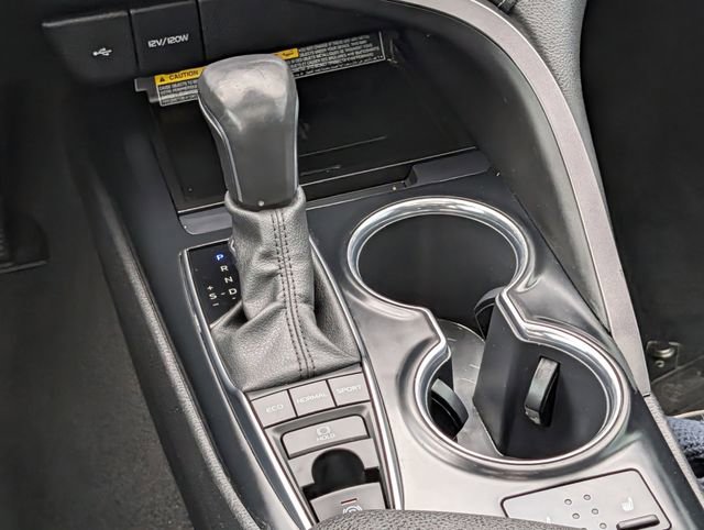 Used 2020 Toyota Camry XSE FWD image 14