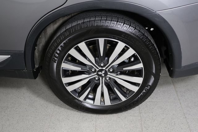 Used 2019 Mitsubishi Outlander SE FWD image 11