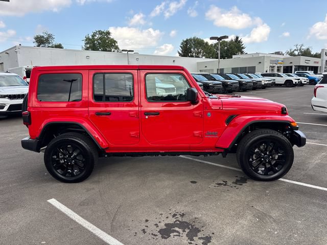 Used 2025 Jeep Wrangler Unlimited Sahara w/ Safety Group AWD/4WD image 27
