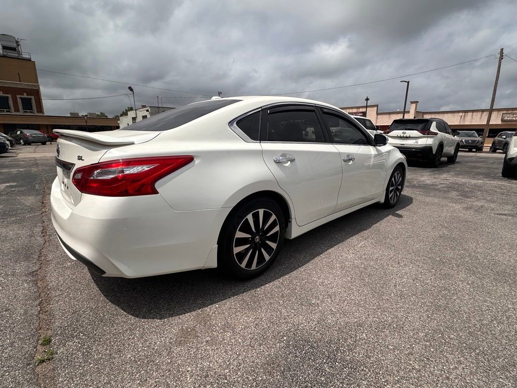 Used 2017 Nissan Altima 2.5 SL w/ 2.5 Technology Package FWD image 6