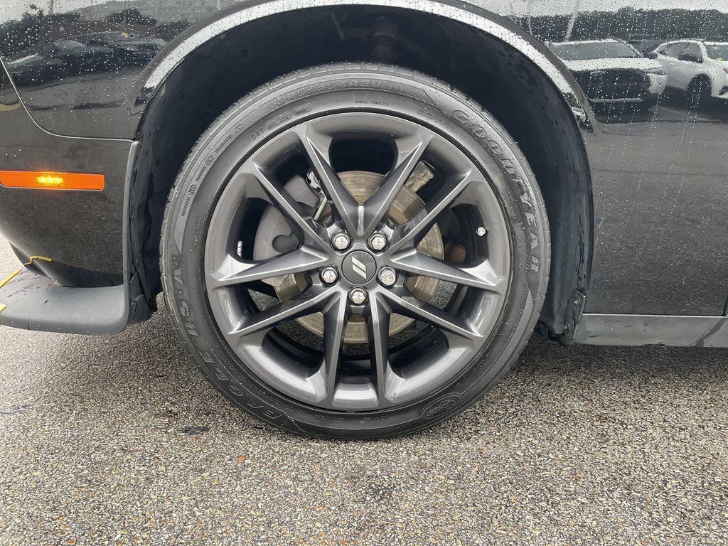 Used 2021 Dodge Challenger GT w/ Blacktop Package AWD/4WD image 9