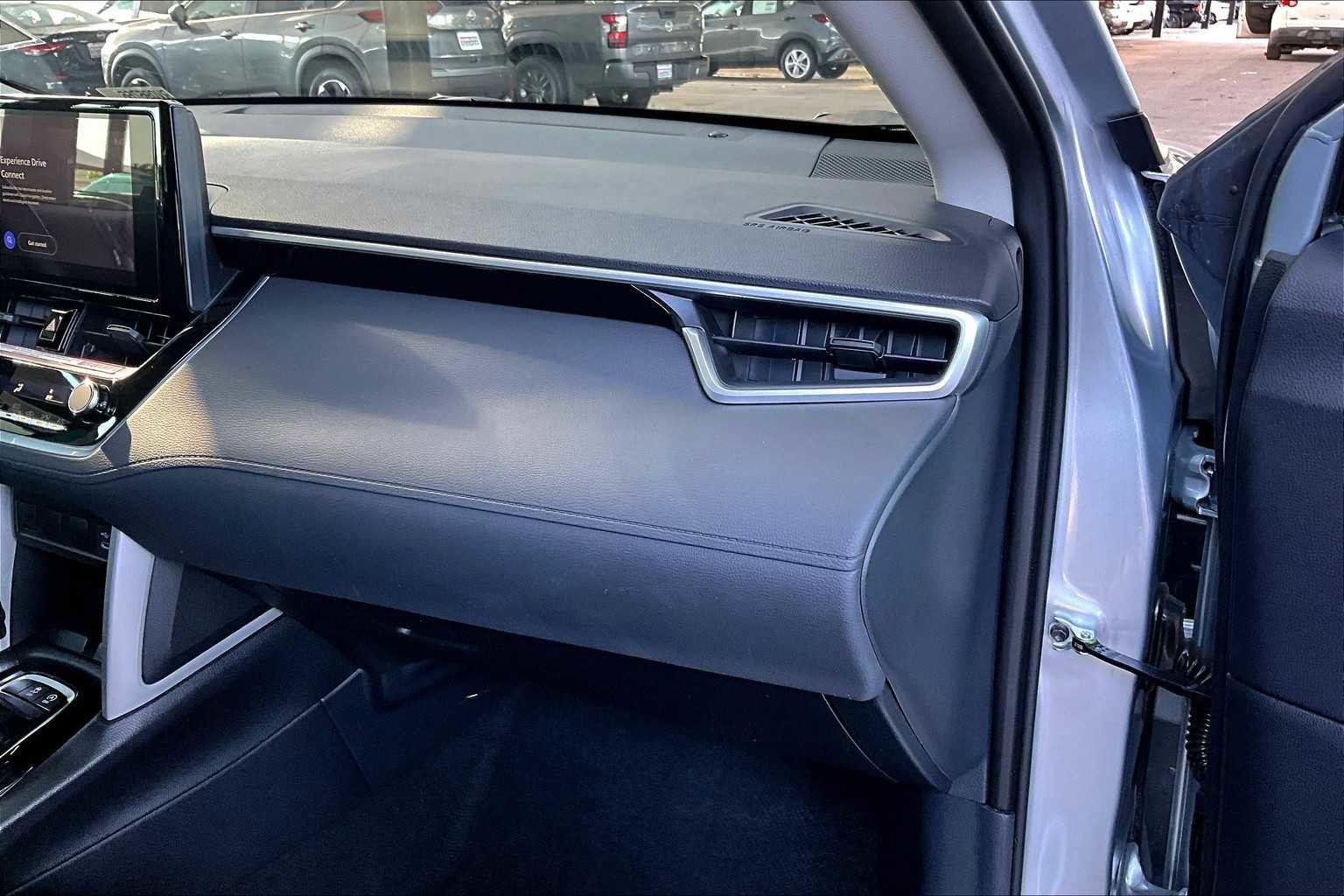 Used 2024 Toyota Corolla Cross LE image 17