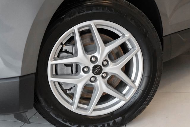 Used 2024 Ford Edge SEL image 2