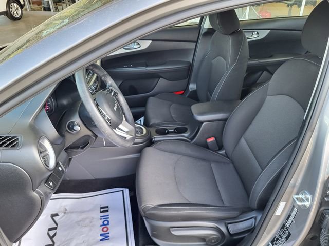 Used 2023 Kia Forte LXS image 11