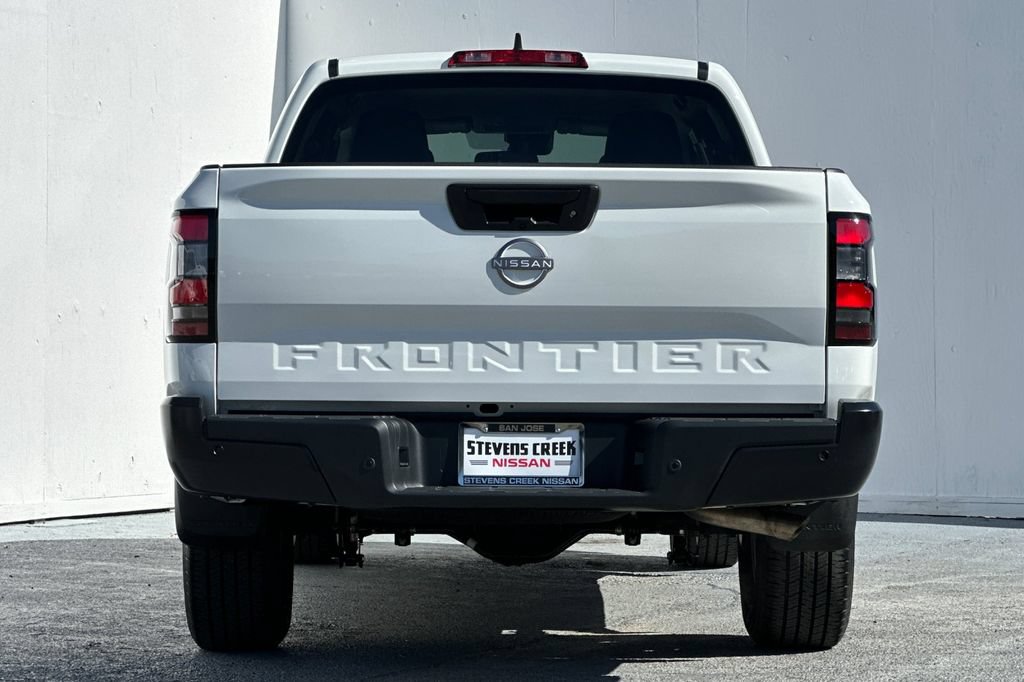 Used 2025 Nissan Frontier S RWD image 5