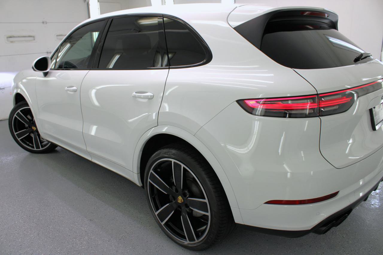 Used 2021 Porsche Cayenne image 16