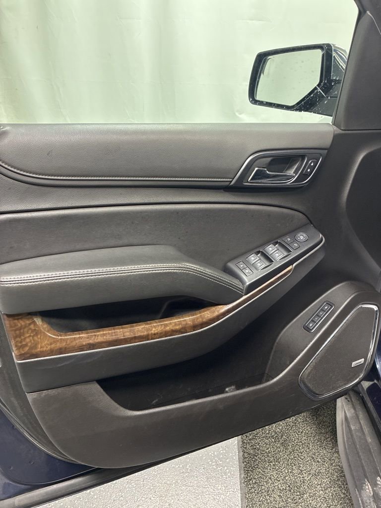 Used 2019 Chevrolet Suburban LT image 13