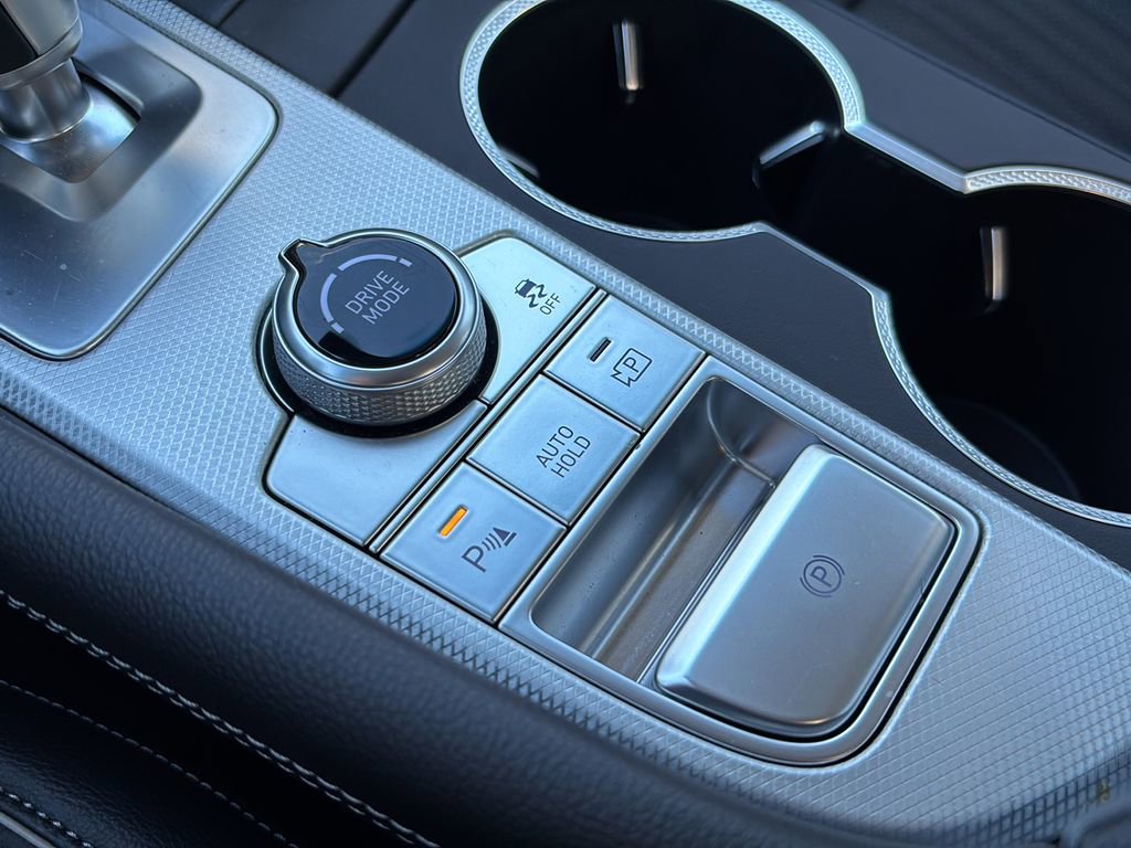 Certified 2026 Genesis G70 2.5T Prestige image 33