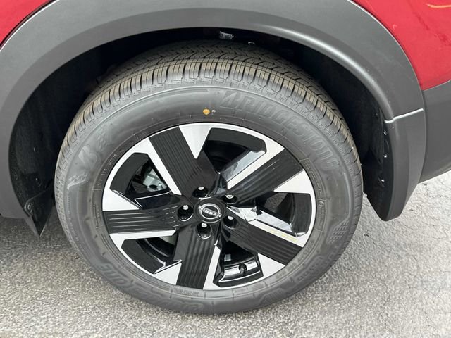 New 2025 Nissan Kicks SV w/ SV Premium Package AWD/4WD image 7