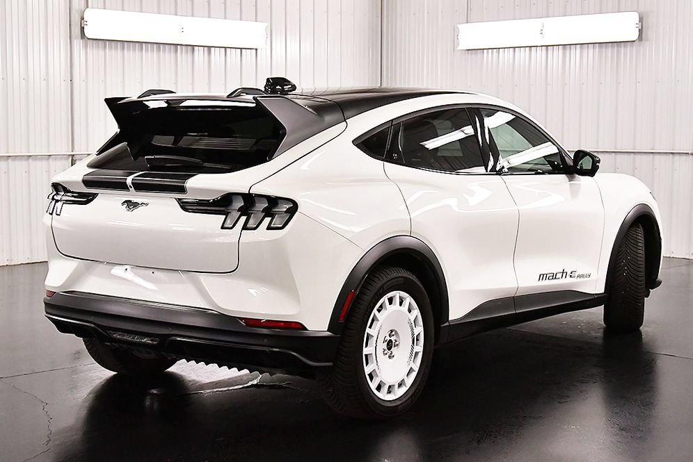 Used 2025 Ford Mustang Mach-E GT AWD/4WD image 7