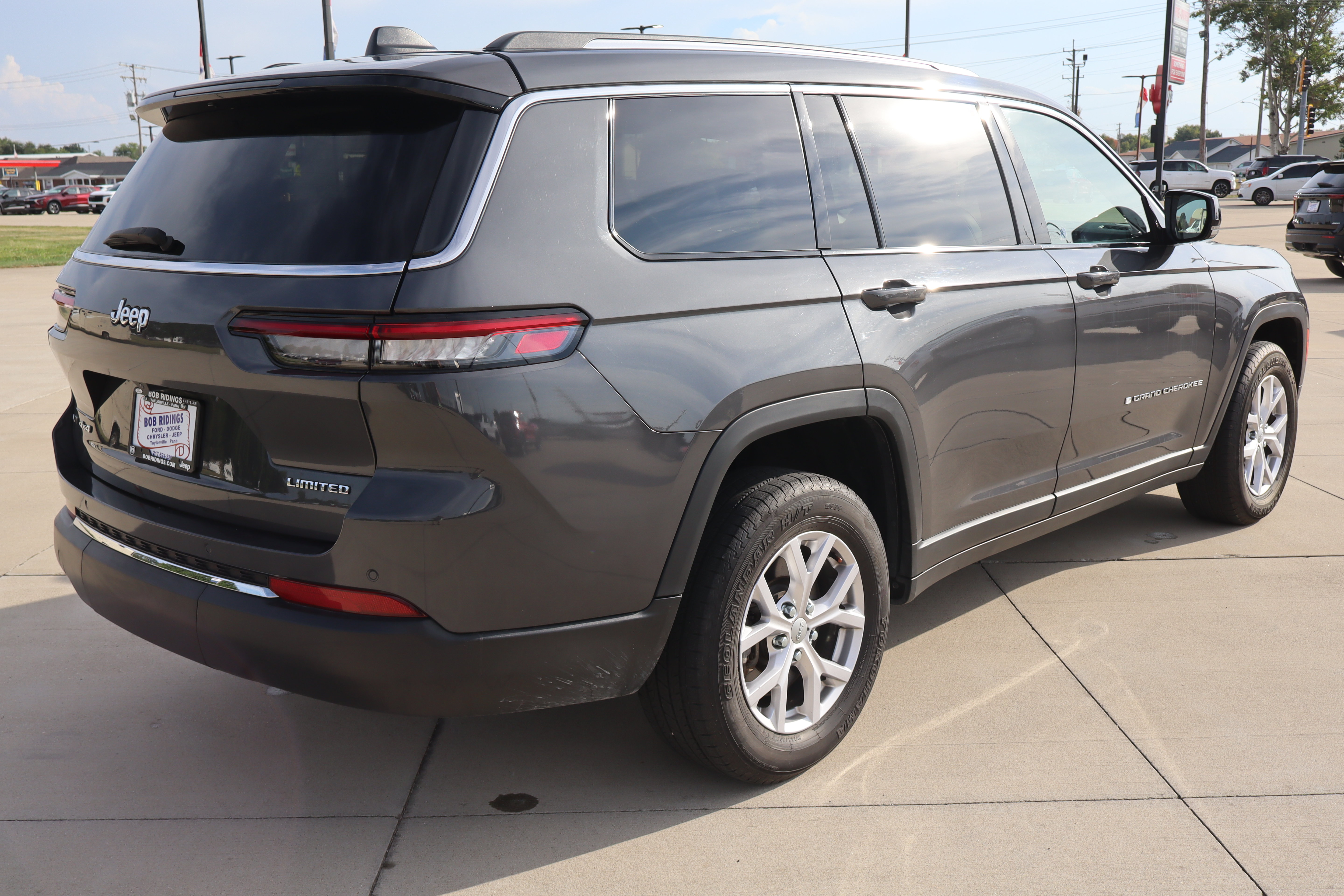 Used 2021 Jeep Grand Cherokee L Limited AWD/4WD image 6