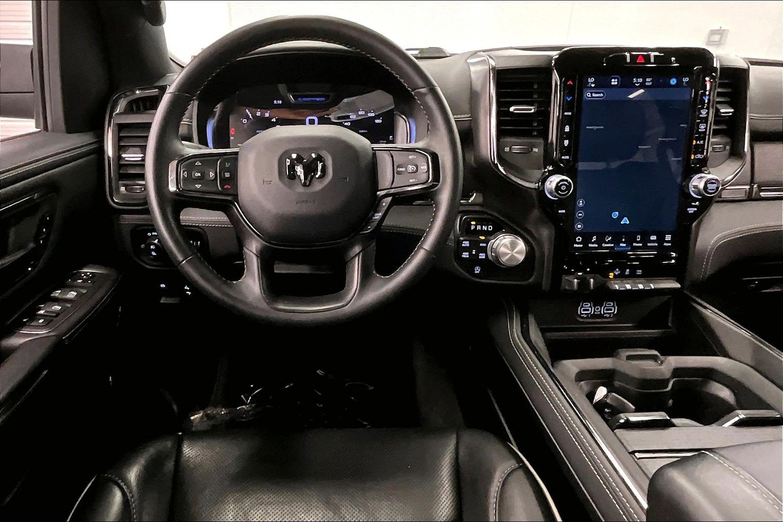 Used 2024 RAM 1500 Limited AWD/4WD image 6