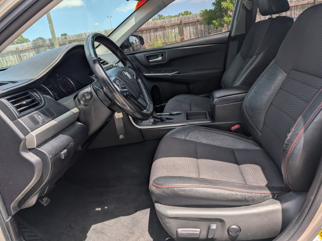 Used 2016 Toyota Camry SE FWD image 10