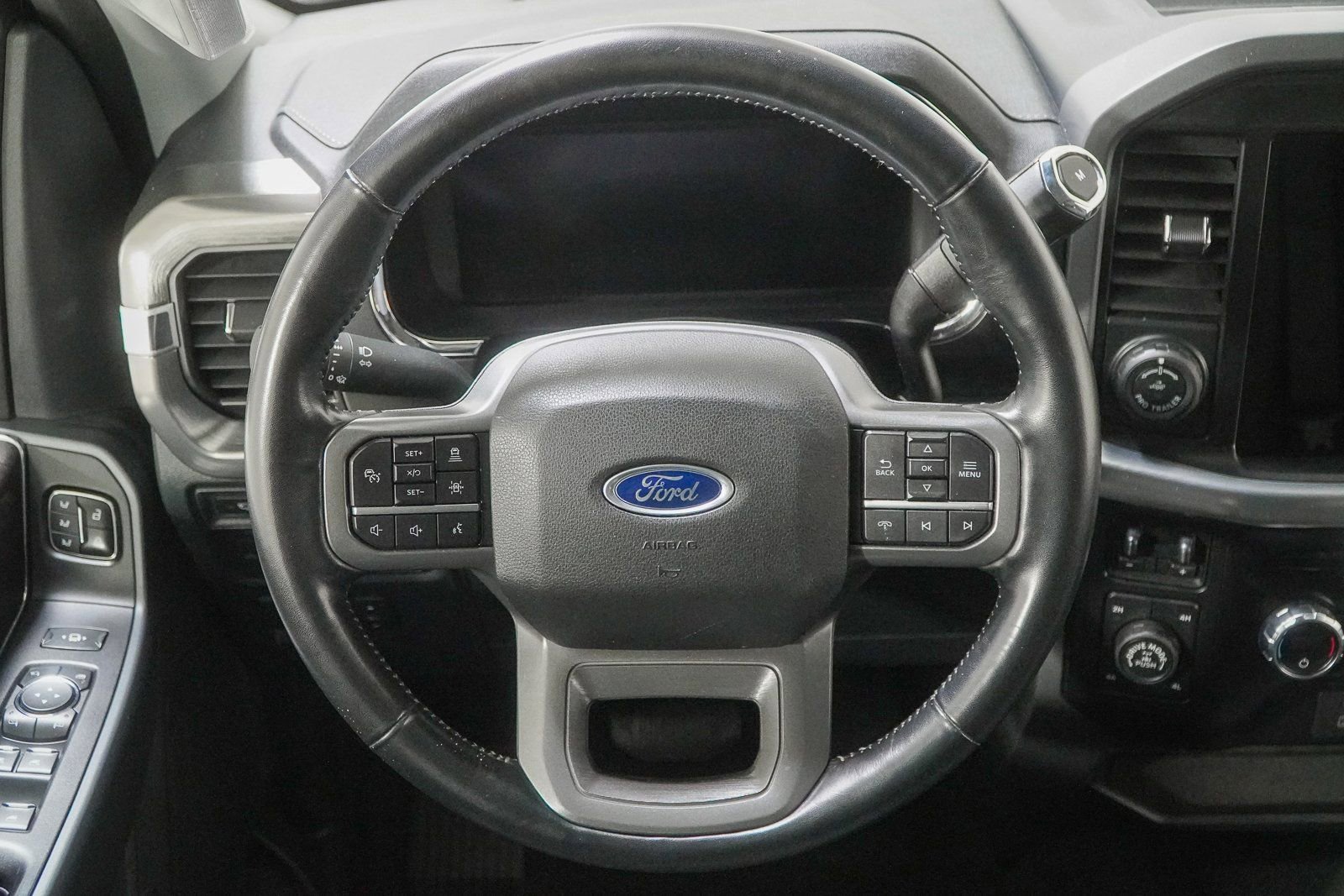 Used 2021 Ford F150 Lariat w/ Max Trailer Tow Package image 25