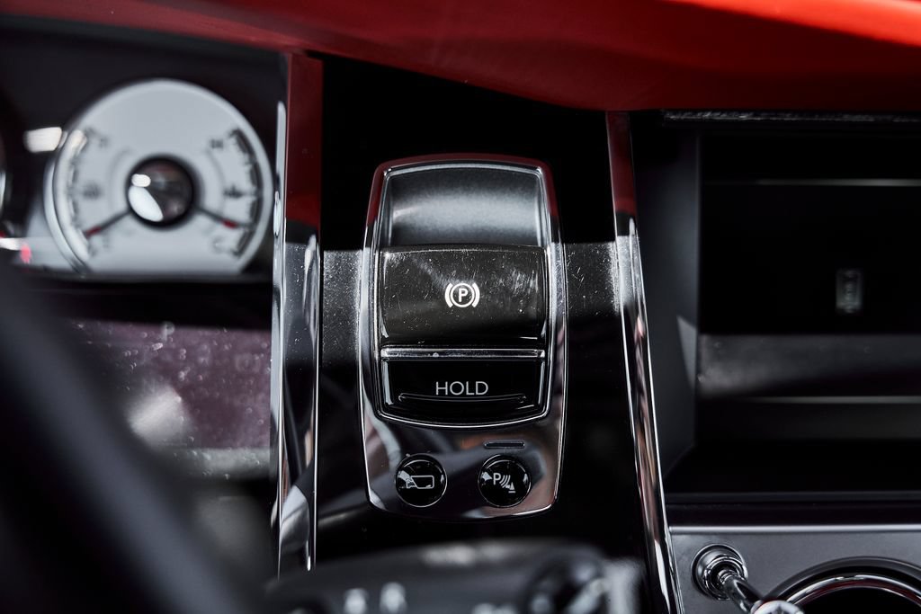 Used 2020 Rolls-Royce Wraith RWD image 53
