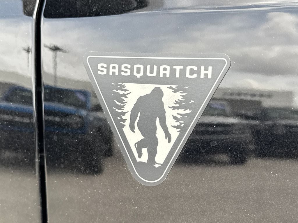 New 2026 Ford Bronco 2-Door w/ Sasquatch Package AWD/4WD image 13