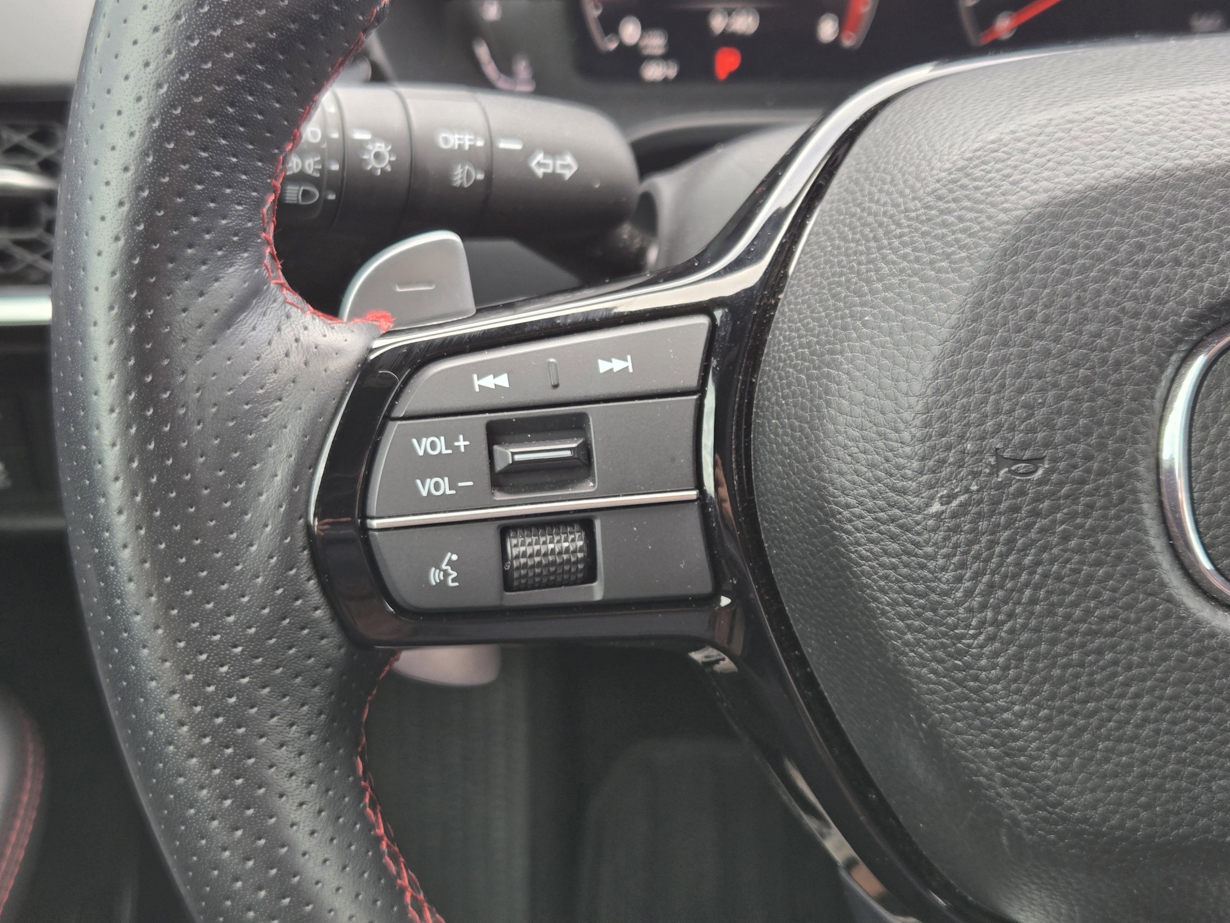 Certified 2025 Acura ADX A-Spec AWD/4WD image 45
